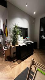 Zwarte commode met spiegel, Ophalen