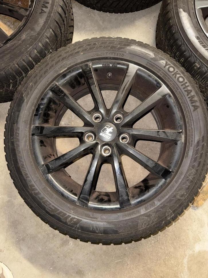 Winterbanden met velgen - 205/55 R16 - Yokohama BluEarth Win, Auto-onderdelen, Banden en Velgen, Banden en Velgen, Winterbanden