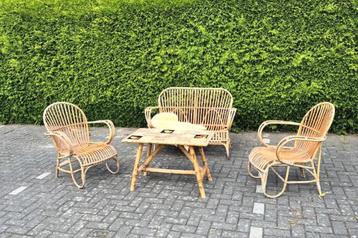 Verandaset in rotan en bamboe beschikbaar voor biedingen