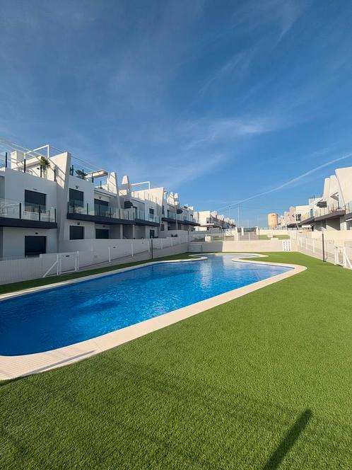 NIEUWBOUW PENTHOUSE TE HUUR NABIJ CENTRUM ALLE LUXE VOORZIEN, Vakantie, Vakantiehuizen | Spanje, Costa Blanca, Appartement, Dorp