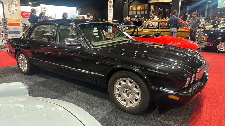 Jaguar XJ Vandenplas, Auto's, Oldtimers, Bedrijf, Te koop, Jaguar, Benzine, Berline, 4 deurs, Automaat, Zwart, Ophalen