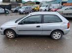 Mazda 323 1.6 16v benzine, Auto's, Voorwielaandrijving, 4 cilinders, 1600 cc, Grijs