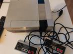1 functionele Nintendo NES-console + 2 controllers, Games en Spelcomputers, Spelcomputers | Nintendo NES, Ophalen of Verzenden
