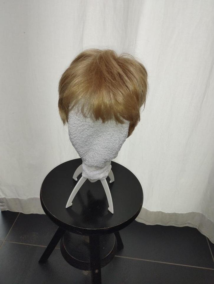 Perruque courte blonde, Handtassen en Accessoires, Uiterlijk | Haarverzorging, Zo goed als nieuw, Pruik of Haarverlenging, Ophalen of Verzenden