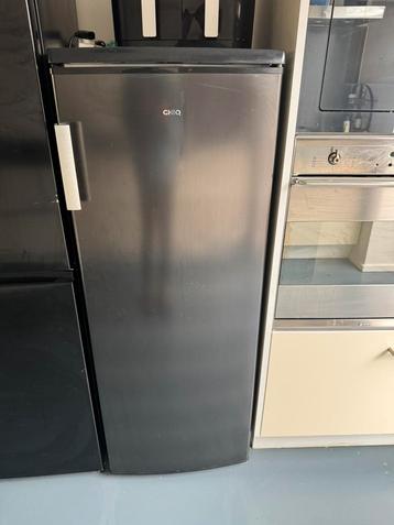 Vrieskast met 6 lades en vrijstaand beschikbaar voor biedingen