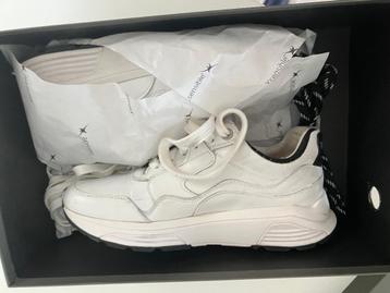 SPORTSCHOENEN Sensible STRECHWALKER  MAAT  39 beschikbaar voor biedingen