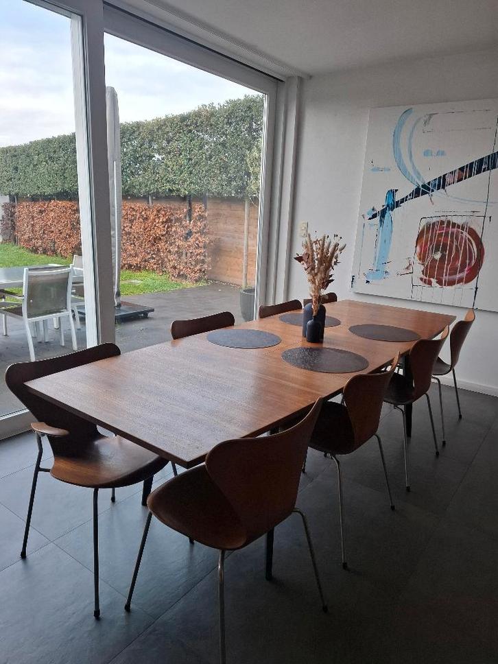 Scandinavische design tafel met 8 stoelen – Fritz Hansen, Huis en Inrichting, Complete eetkamers, Gebruikt, 6 tot 8 stoelen, Ophalen