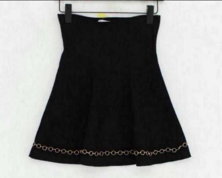 Zara Knit - Zwarte rok maat M NIEUW met goudkleurige ketting, Kleding | Dames, Rokken, Nieuw, Maat 38/40 (M), Zwart, Ophalen of Verzenden