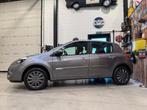 RENAULT CLIO 1.2 BENZINE - 57.000 KM - TOPSTAAT - GARANTIE -, Auto's, Voorwielaandrijving, Euro 5, Stof, Zwart