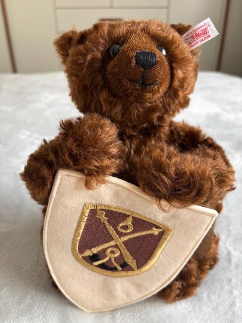 Steiff Belgian Bear 2002, Verzamelen, Beren en Cherished Teddies, Zo goed als nieuw, Stoffen beer, Steiff, Ophalen of Verzenden