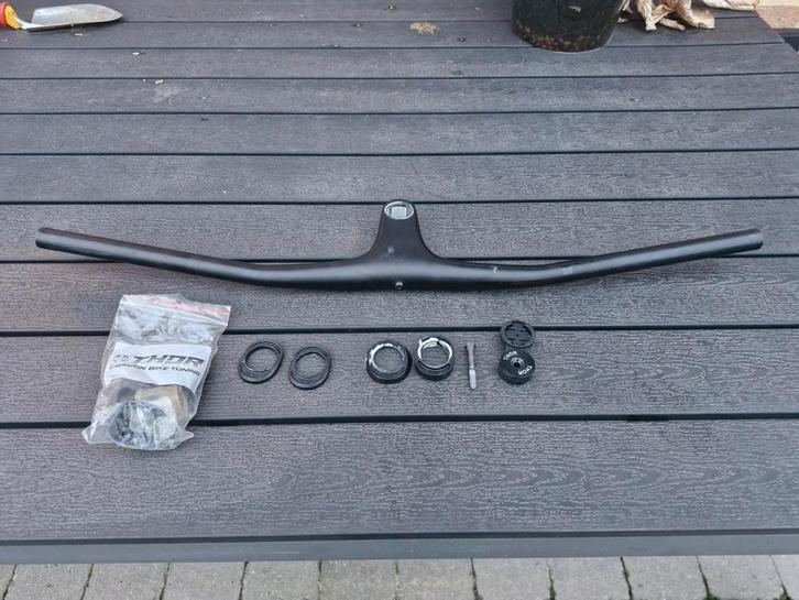 Thor carbon stuur met geïntegreerde stuurpen 80mm, Fietsen en Brommers, Fietsen | Mountainbikes en ATB, Ophalen