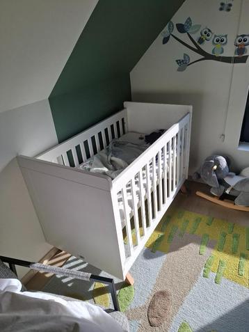 Bopita babybed met bijhorende kast, Kinderen en Baby's, Kinderkamer | Complete kinderkamers, Ophalen, Gebruikt, Jongetje of Meisje
