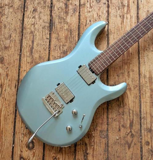 Music Man luke Ibanez Cort, Muziek en Instrumenten, Snaarinstrumenten | Gitaren | Elektrisch, Zo goed als nieuw, Ibanez, Ophalen