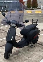 Vespa sprint S 2023 eerste eigenaar, Fietsen en Brommers, Ophalen, Zo goed als nieuw, Benzine, Vespa