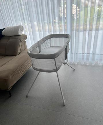 Baby bed / wieg met schommelfunctie. beschikbaar voor biedingen