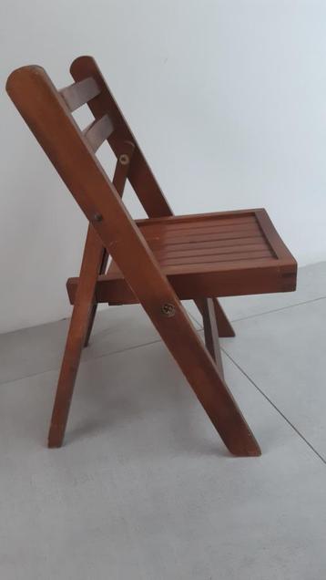 Chaise pliante en bois - enfant beschikbaar voor biedingen