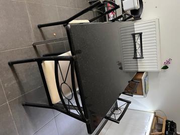 Granite stone dining table beschikbaar voor biedingen