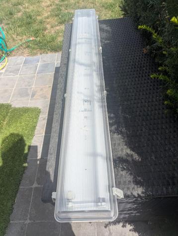 3 X dubbele  TL armatuur van 1m20 beschikbaar voor biedingen