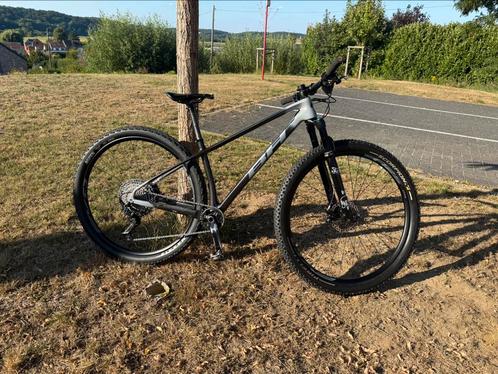 Door Ultimate Small, Fietsen en Brommers, Fietsen | Mountainbikes en ATB, Gebruikt, Ophalen
