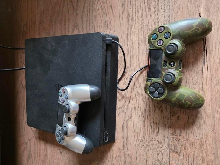 Playstation 4 slim black, Games en Spelcomputers, Spelcomputers | Sony PlayStation 4, Zo goed als nieuw, Ophalen