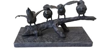 sculptuur 4 vogels op een tak "The four of us" beschikbaar voor biedingen