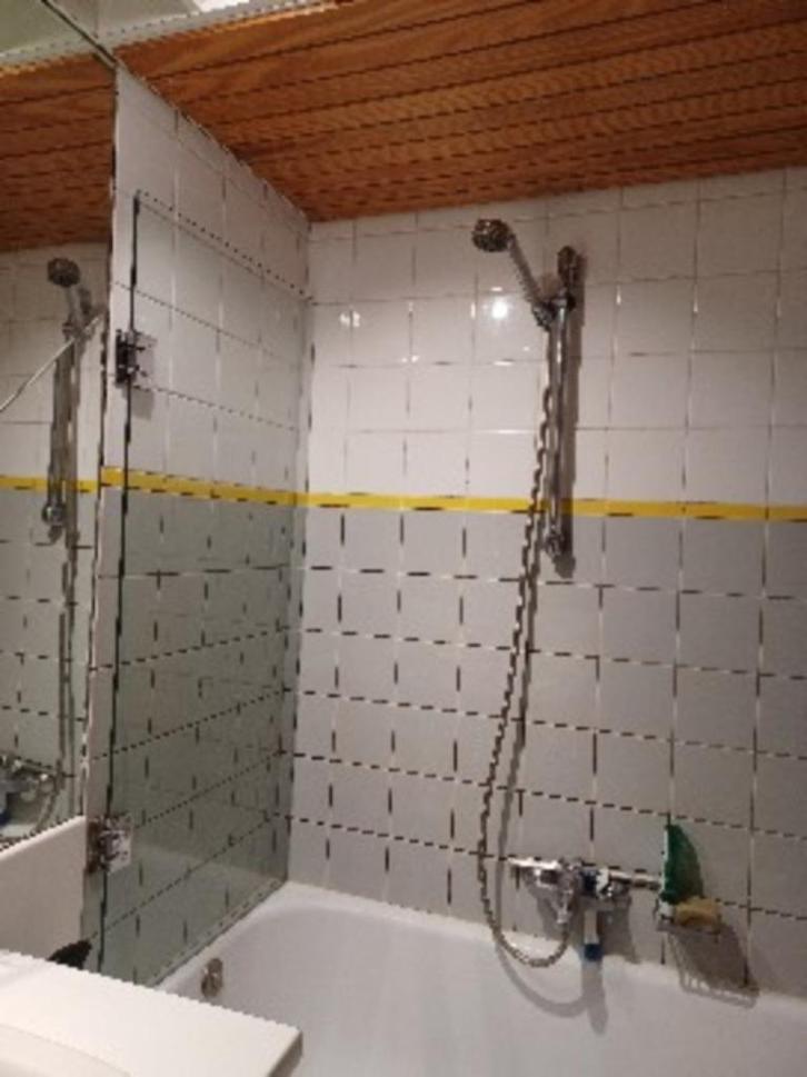 douchescherm, Huis en Inrichting, Badkamer | Badkamermeubels, Zo goed als nieuw, Ophalen