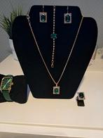 Parure verte complète avec montre assortie, Neuf, Vert, Autres matériaux, Avec pendentif