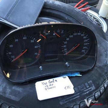 Vw Golf 4 1.6 16v 2001 2500111  Km Tellerklok beschikbaar voor biedingen