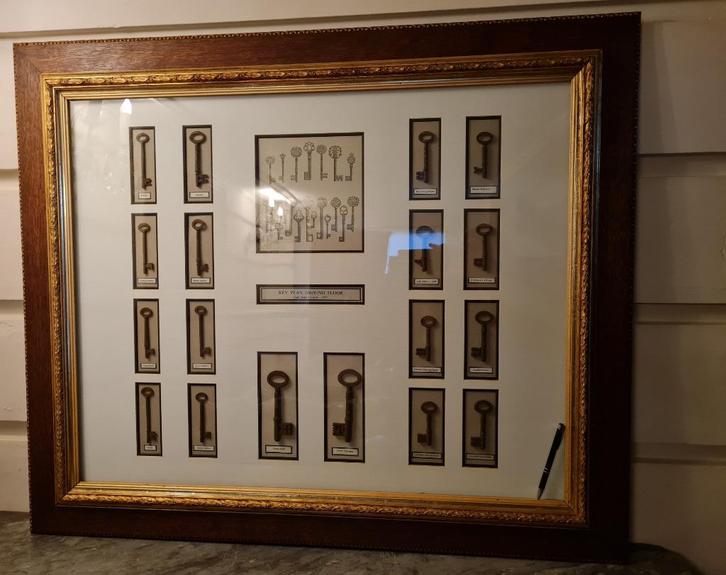 Unieke inlijsting 19de E kasteel sleutels  'Lady Betty', Antiek en Kunst, Kunst | Overige Kunst, Ophalen