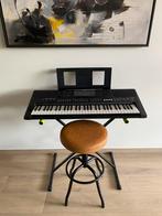Yamaha PSR-E463 in nieuwstaat + kruk & onderstel, Muziek en Instrumenten, Ophalen, Zo goed als nieuw, Yamaha