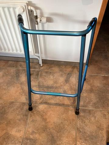 VILGO rollator met loopframe beschikbaar voor biedingen