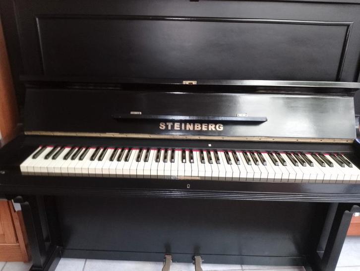 Piano Steinbertg, Musique & Instruments, Pianos, Comme neuf, Piano, Enlèvement