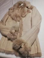 Omgekeerd lam jas mt 38  beige, Kleding | Dames, Jassen | Winter, Ophalen, Zo goed als nieuw, Beige