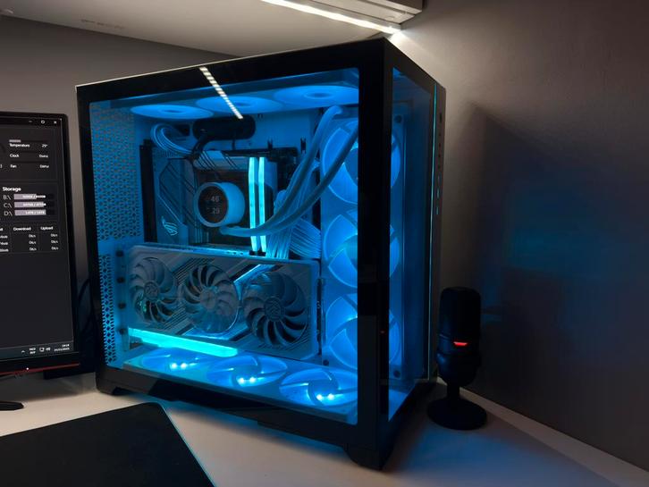 Custom gaming PC (I7-14700KF, RX7900 XT 20GB), Computers en Software, Desktop Pc's, Zo goed als nieuw, 4 Ghz of meer, HDD, SSD