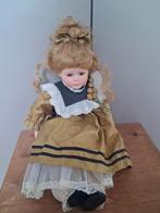 Porseleinen pop groen, Verzamelen, Poppen, Ophalen of Verzenden, Gebruikt, Pop