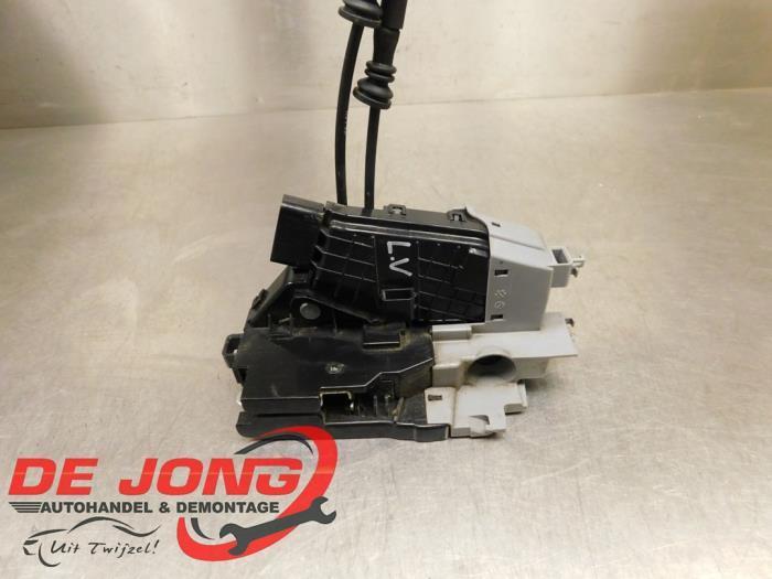 Deurslot Mechaniek 4Deurs links-voor van een Hyundai Tucson, Auto-onderdelen, Carrosserie, Hyundai, Gebruikt, 3 maanden garantie