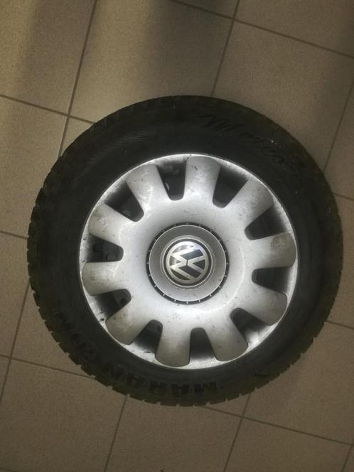 3 séries de pneus Audi /Toyota/Golf, Auto-onderdelen, Banden en Velgen, Band(en), Winterbanden, Ophalen