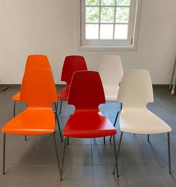 6 Chaises en bois et pieds metalliques en excellent état, Enlèvement, Comme neuf, Bois, Deux