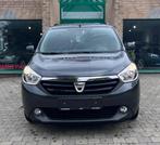 Dacia Lodgy * 1J GARANTIE * GEKEURD * LEZ OK * €168/maand, Auto's, Euro 5, Parkeersensor, Zwart, 5 deurs
