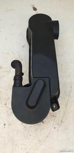 Luchtinlaat carterventilatie SLK R170 200 compressor 1110940, Gebruikt, Mercedes-Benz AG, Mercedes-Benz, Mercedesstrasse 120
70372  Stuttgart, DE