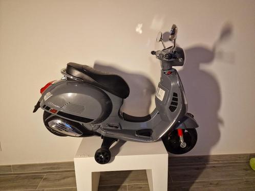 E-Scooter Vespa GTS Grijs - Kinderscooter 6 V, Fietsen en Brommers, Scooters | Vespa, Zo goed als nieuw, Overige modellen, Elektrisch