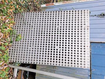 8 aluminium platen beschikbaar voor biedingen