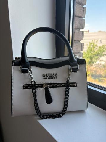 Guess handtas beschikbaar voor biedingen