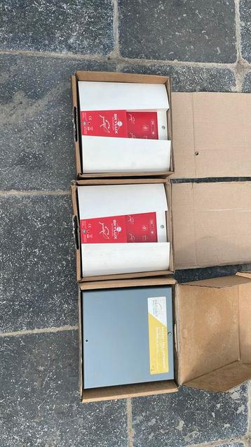Rookluikafsluiters  3 stuks nieuw in de doos beschikbaar voor biedingen