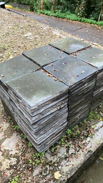 Terrastegels beschikbaar voor biedingen