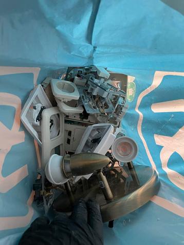 Divers elektra materiaal, lampen, transformatoren, automaten beschikbaar voor biedingen