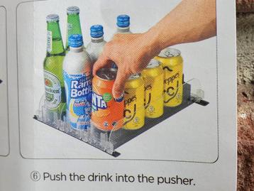 Blikjes dispenser beschikbaar voor biedingen