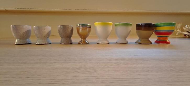 Eierdopjes 1€/st diverse kleuren, Huis en Inrichting, Keuken | Servies, Zo goed als nieuw, Overige typen, Overige stijlen, Porselein