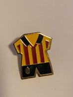 Retro pin van truitje van KV Mechelen, Ophalen of Verzenden, Zo goed als nieuw