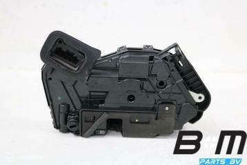 Portierslot linksachter VW Passat B8 5TA839015D beschikbaar voor biedingen